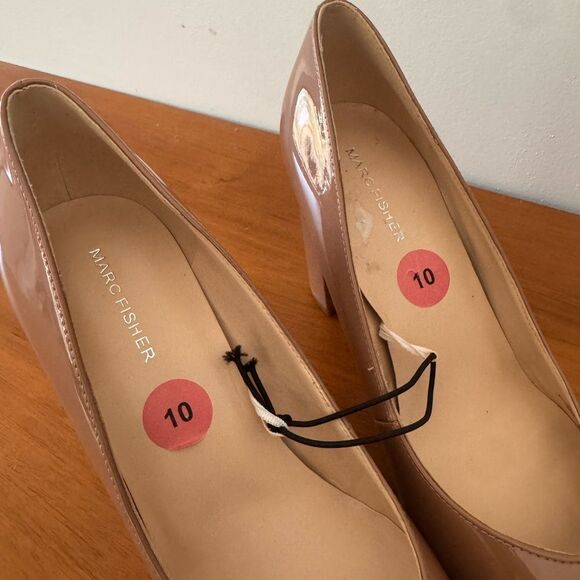 Elegant Cream Block Heel Pumps Marc fisher NEW - Picture 4 of 6